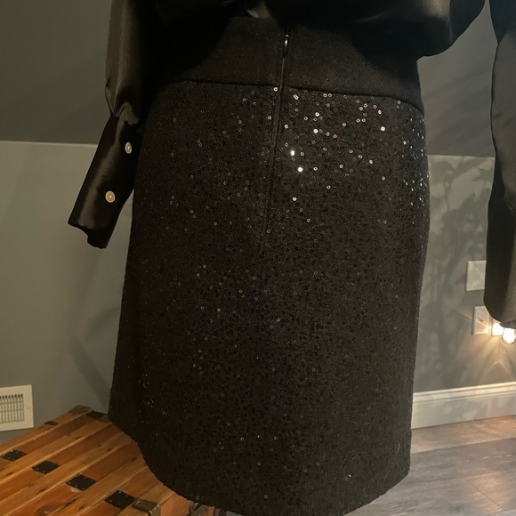 Loft black sequin skirt - Picture 3 of 6
